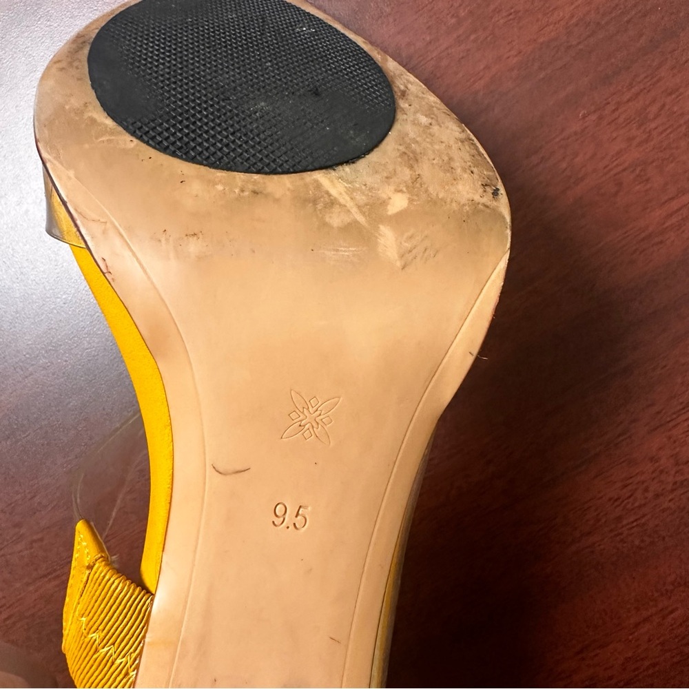 Bcbgeneration Yellow Heels Clear Strap Womens Siz… - image 6